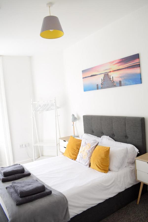 The Bay Beach Apartments Борнмът Екстериор снимка