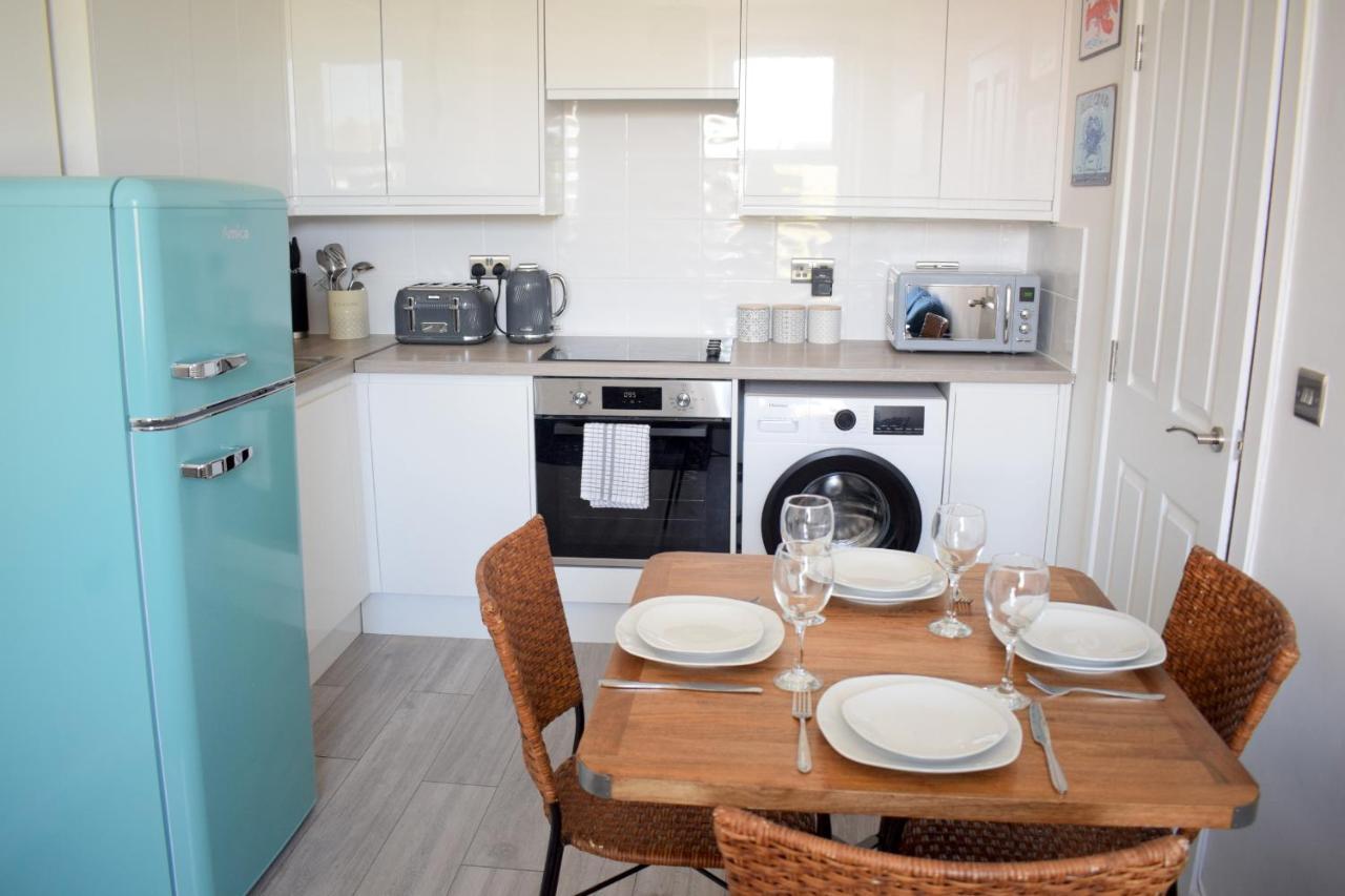 The Bay Beach Apartments Борнмът Екстериор снимка